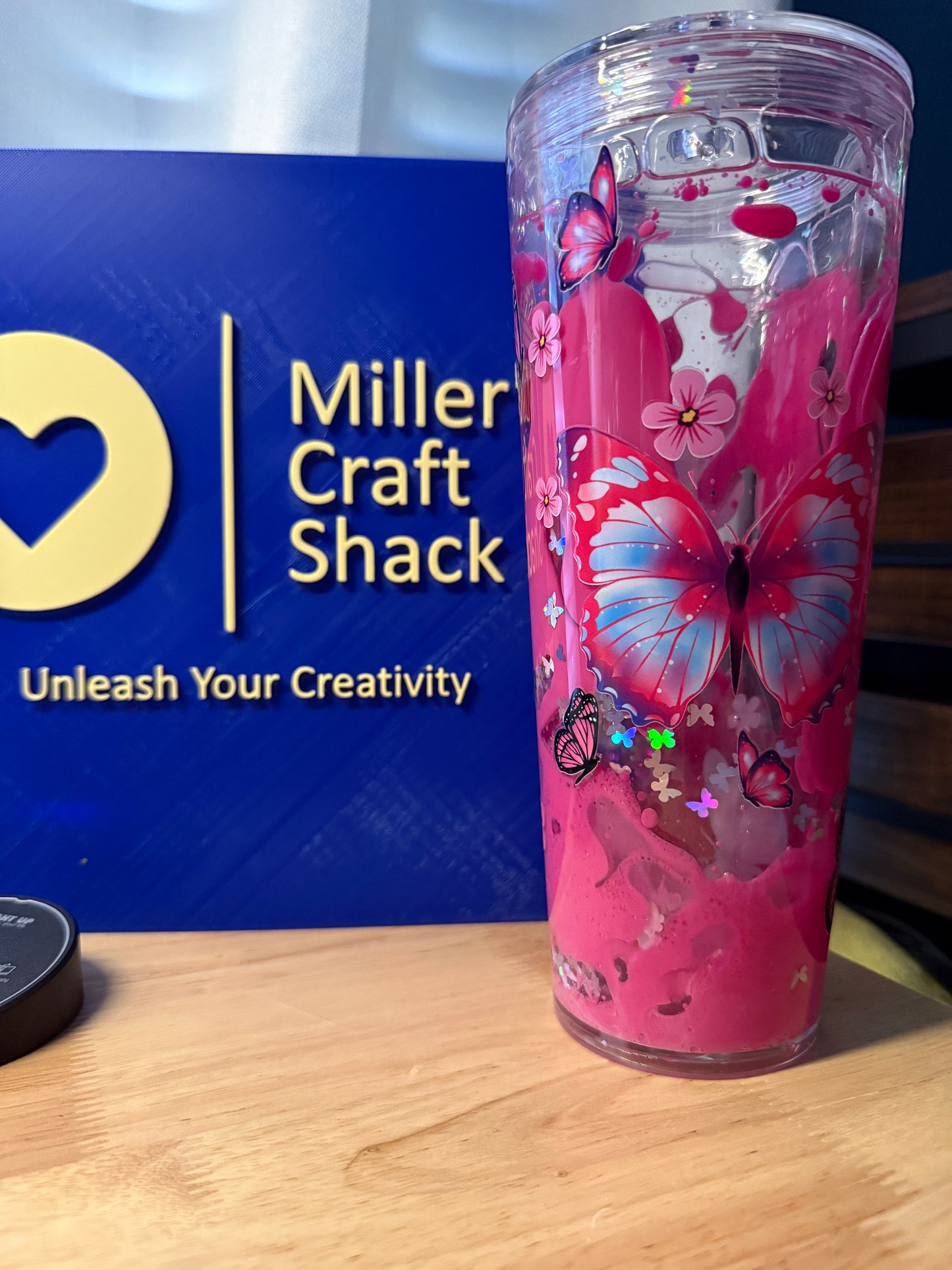 Butterfly 24oz with pink lava flow - 24 oz